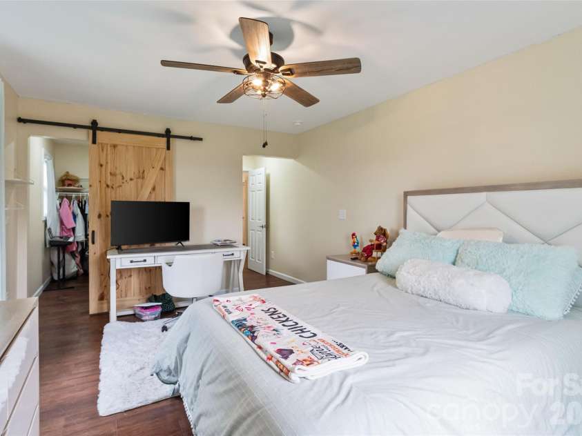 6060 Lineberger Road, Sherrills Ford, NC 28673.  MLS# CAR4418055, YatesRealty ID 47624. 