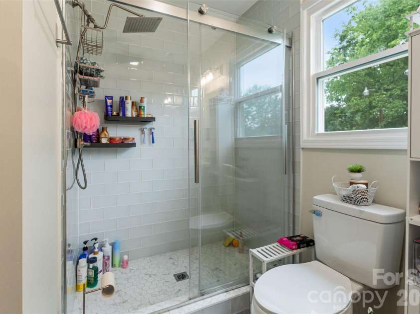 6060 Lineberger Road, Sherrills Ford, NC 28673.  MLS# CAR4418055, YatesRealty ID 47624. 