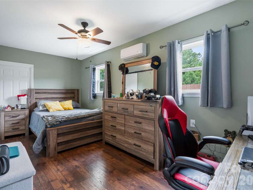 6060 Lineberger Road, Sherrills Ford, NC 28673.  MLS# CAR4418055, YatesRealty ID 47624. 