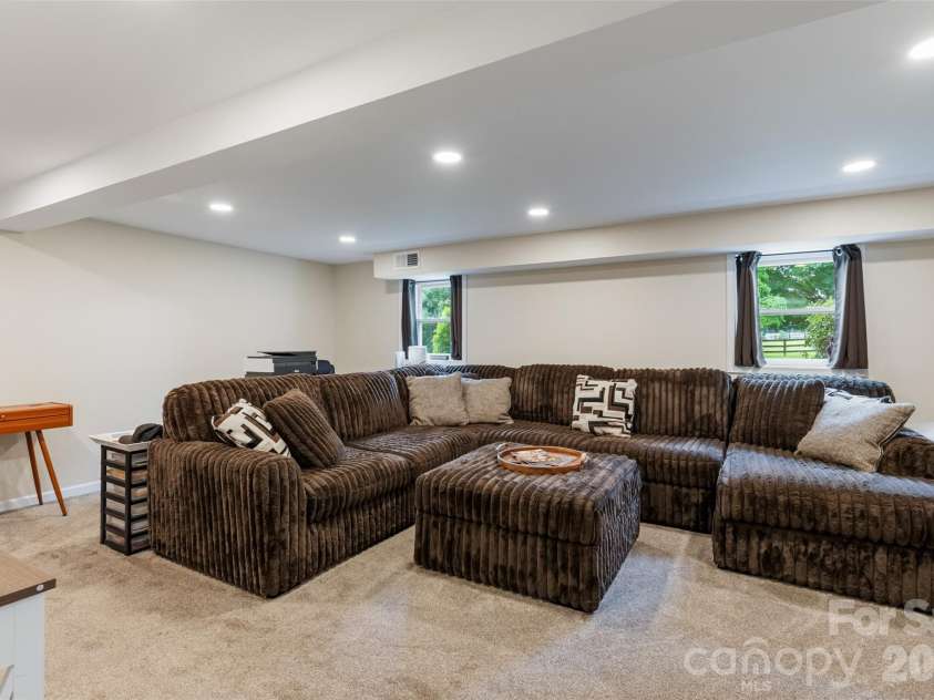 6060 Lineberger Road, Sherrills Ford, NC 28673.  MLS# CAR4418055, YatesRealty ID 47624. 
