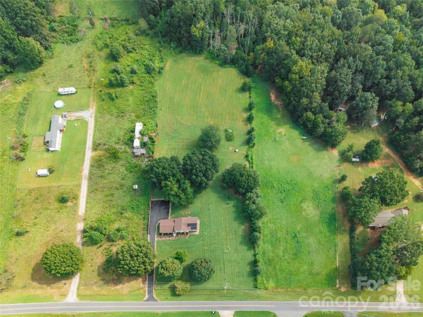 6060 Lineberger Road, Sherrills Ford, NC 28673.  MLS# CAR4418055, YatesRealty ID 47624. 