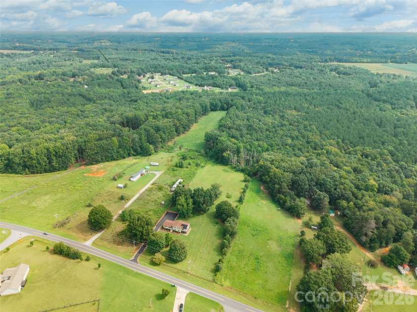 6060 Lineberger Road, Sherrills Ford, NC 28673.  MLS# CAR4418055, YatesRealty ID 47624. 