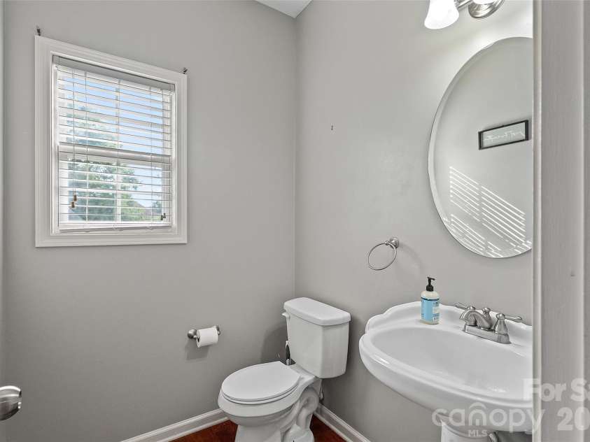 10515 Greenhead View Road, Charlotte, NC 28262.  MLS# CAR4406511, YatesRealty ID 47626. 