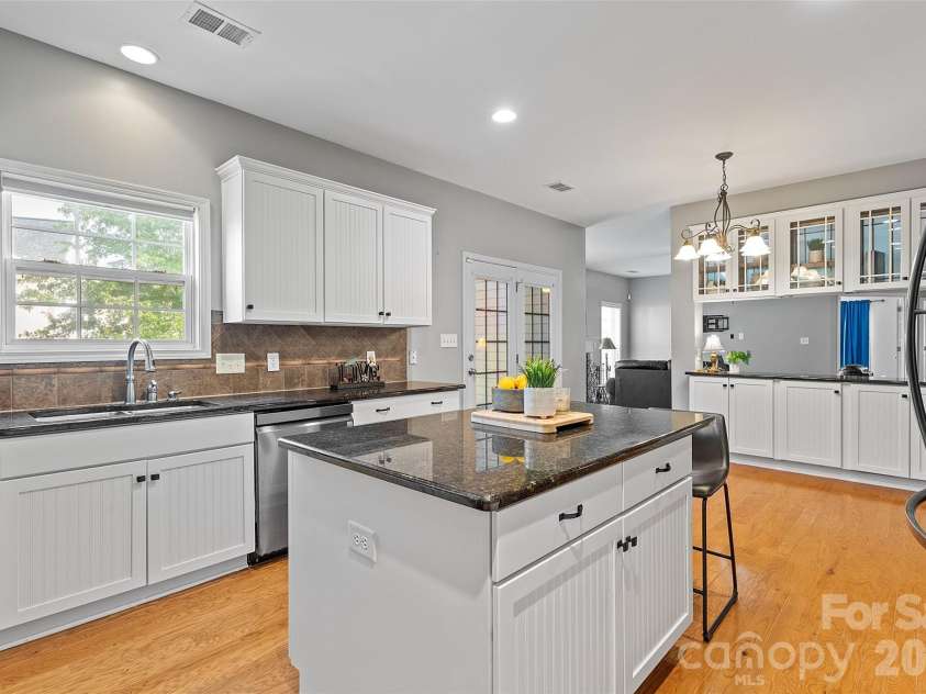 10515 Greenhead View Road, Charlotte, NC 28262.  MLS# CAR4406511, YatesRealty ID 47626. 