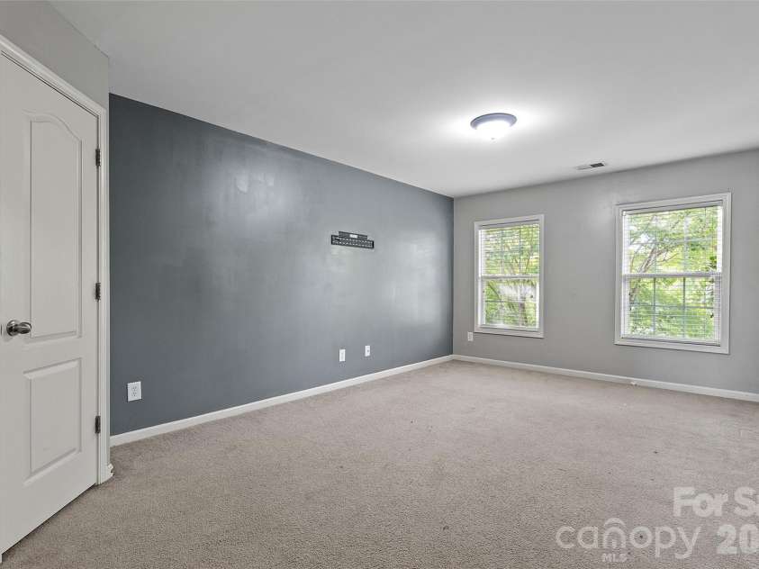 10515 Greenhead View Road, Charlotte, NC 28262.  MLS# CAR4406511, YatesRealty ID 47626. 