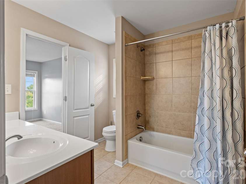 10515 Greenhead View Road, Charlotte, NC 28262.  MLS# CAR4406511, YatesRealty ID 47626. 