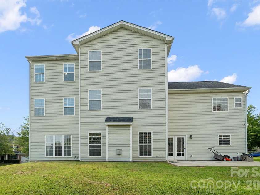 10515 Greenhead View Road, Charlotte, NC 28262.  MLS# CAR4406511, YatesRealty ID 47626. 