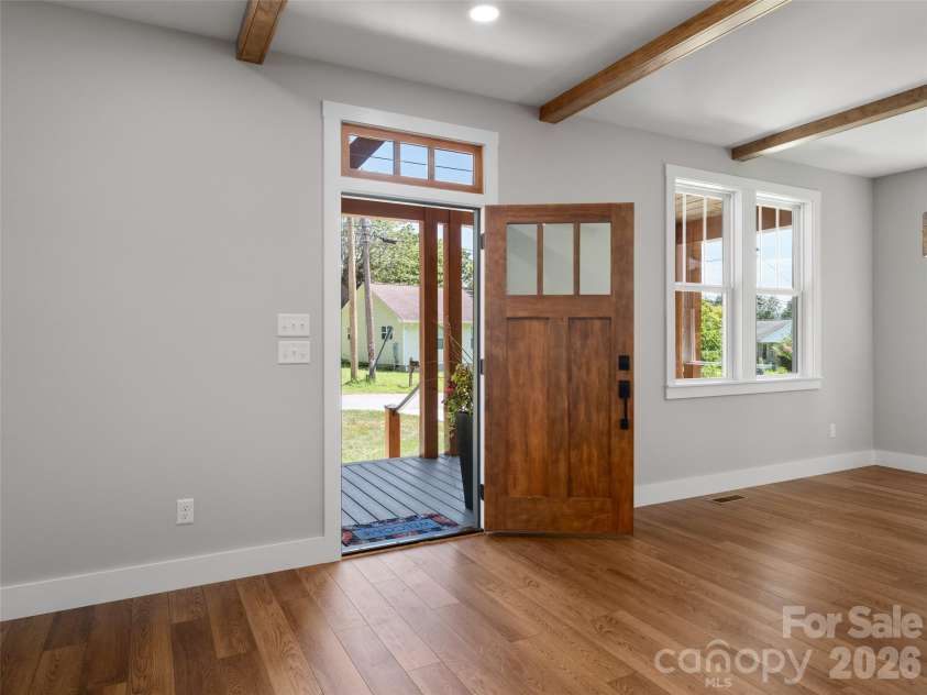 42 Summit Avenue, Brevard, NC 28712.  MLS# CAR4418916, YatesRealty ID 47627. 