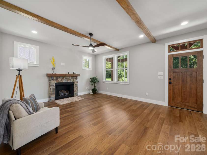 42 Summit Avenue, Brevard, NC 28712.  MLS# CAR4418916, YatesRealty ID 47627. 