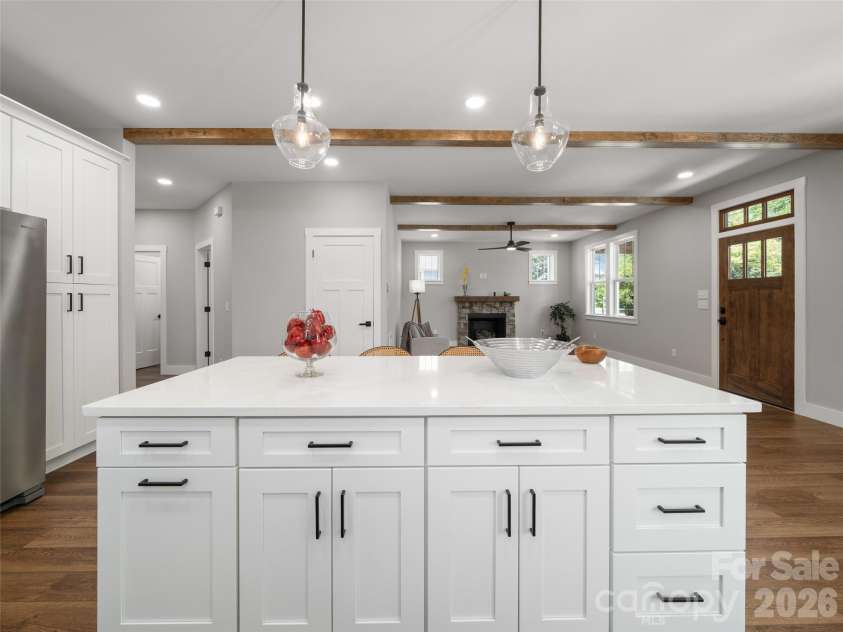 42 Summit Avenue, Brevard, NC 28712.  MLS# CAR4418916, YatesRealty ID 47627. 