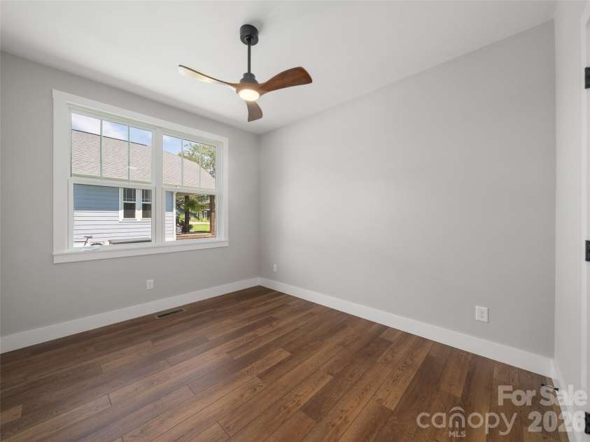 42 Summit Avenue, Brevard, NC 28712.  MLS# CAR4418916, YatesRealty ID 47627. 
