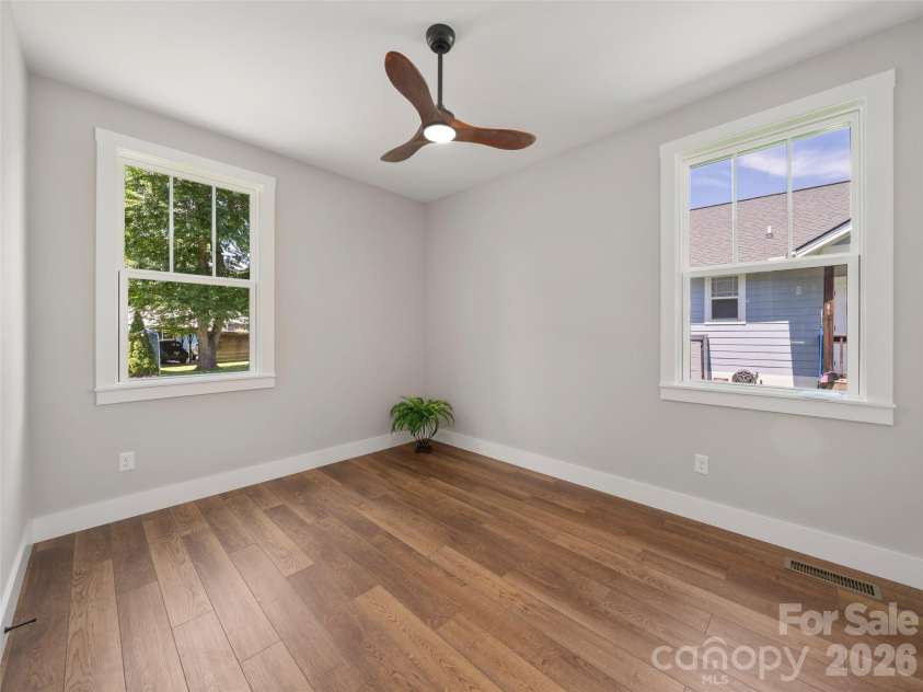 42 Summit Avenue, Brevard, NC 28712.  MLS# CAR4418916, YatesRealty ID 47627. 