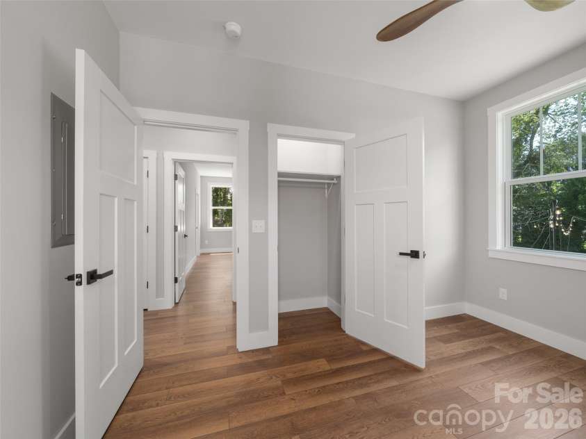 42 Summit Avenue, Brevard, NC 28712.  MLS# CAR4418916, YatesRealty ID 47627. 