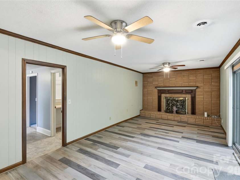 4819 Carousel Drive, Charlotte, NC 28212.  MLS# CAR4419426, YatesRealty ID 47628. 