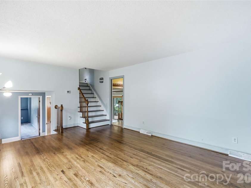 4819 Carousel Drive, Charlotte, NC 28212.  MLS# CAR4419426, YatesRealty ID 47628. 