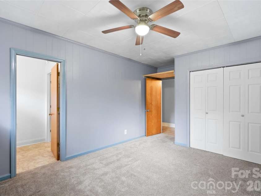 4819 Carousel Drive, Charlotte, NC 28212.  MLS# CAR4419426, YatesRealty ID 47628. 