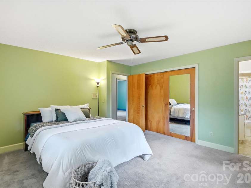 4819 Carousel Drive, Charlotte, NC 28212.  MLS# CAR4419426, YatesRealty ID 47628. 