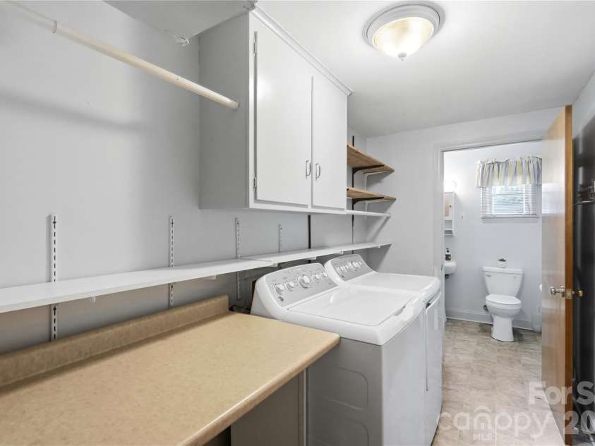 4819 Carousel Drive, Charlotte, NC 28212.  MLS# CAR4419426, YatesRealty ID 47628. Laundry Room