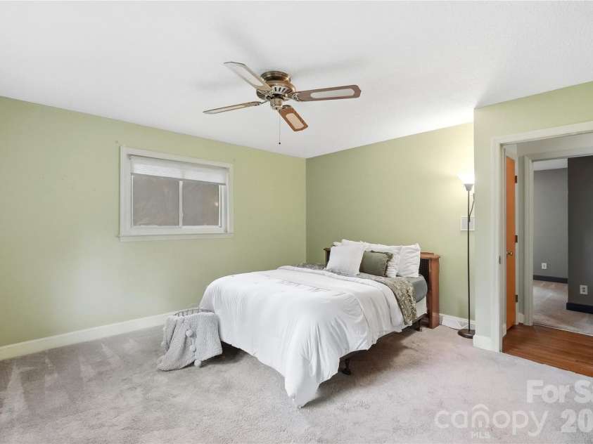 4819 Carousel Drive, Charlotte, NC 28212.  MLS# CAR4419426, YatesRealty ID 47628. Primary Bedroom