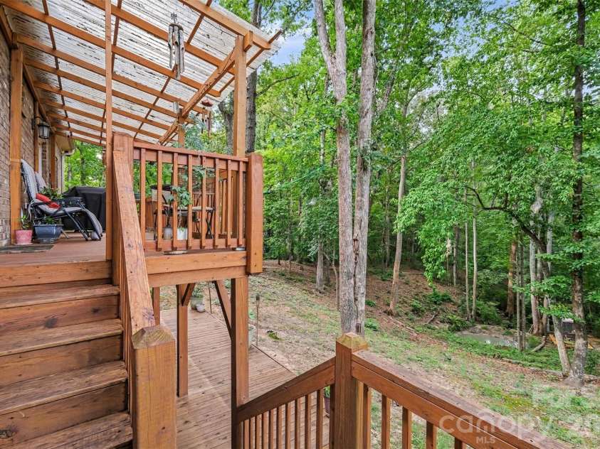 1042 Rosewood Drive, Dallas, NC 28034.  MLS# CAR4417787, YatesRealty ID 47629. 