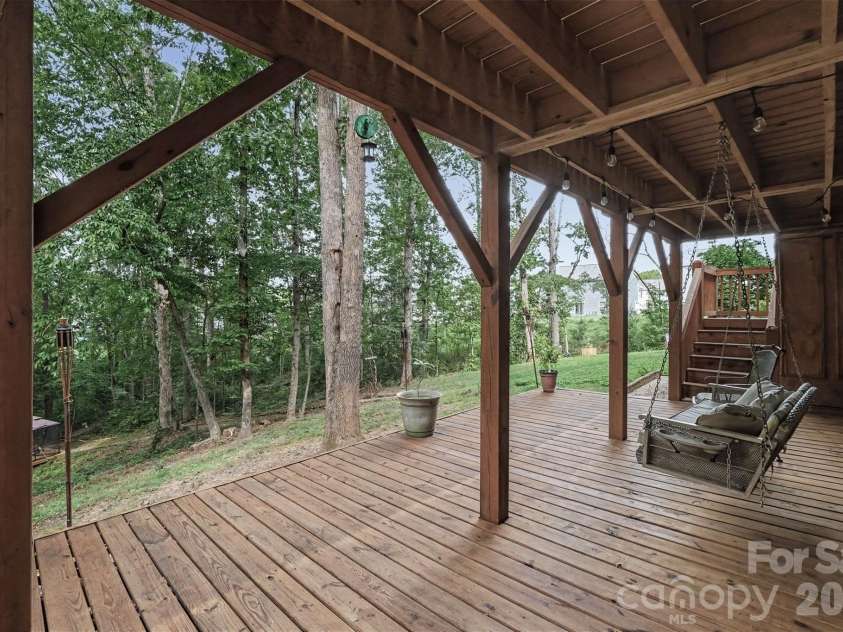 1042 Rosewood Drive, Dallas, NC 28034.  MLS# CAR4417787, YatesRealty ID 47629. 