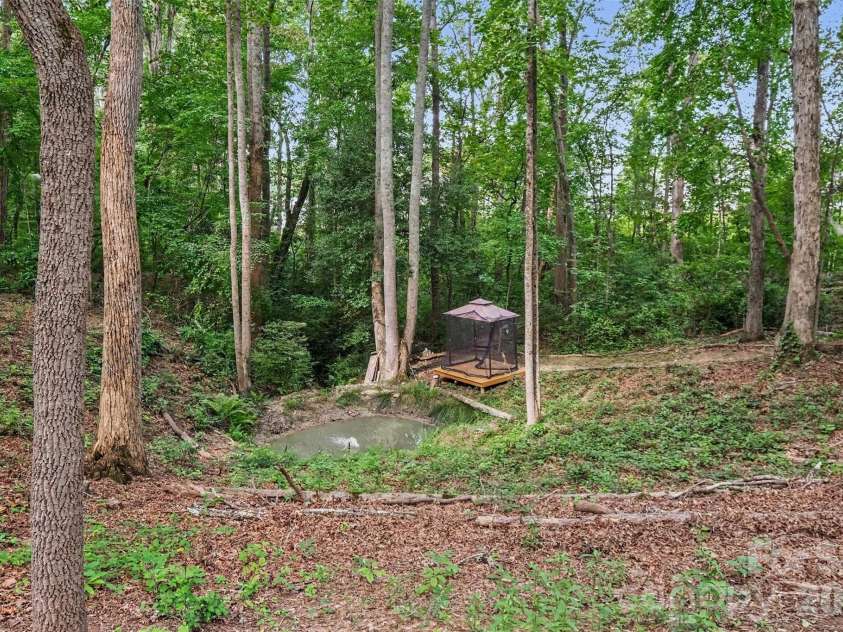 1042 Rosewood Drive, Dallas, NC 28034.  MLS# CAR4417787, YatesRealty ID 47629. 