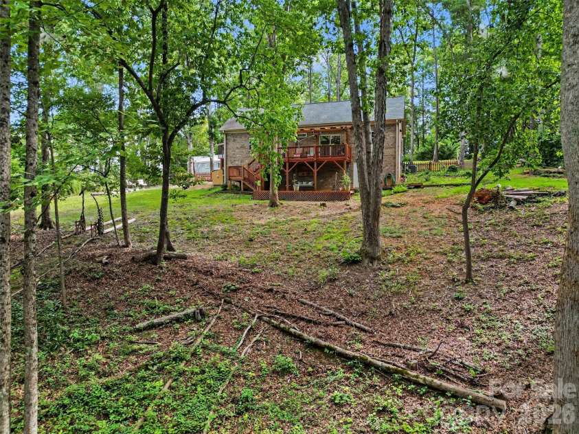 1042 Rosewood Drive, Dallas, NC 28034.  MLS# CAR4417787, YatesRealty ID 47629. 