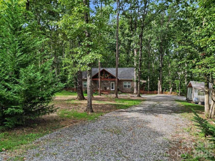 1042 Rosewood Drive, Dallas, NC 28034.  MLS# CAR4417787, YatesRealty ID 47629. 