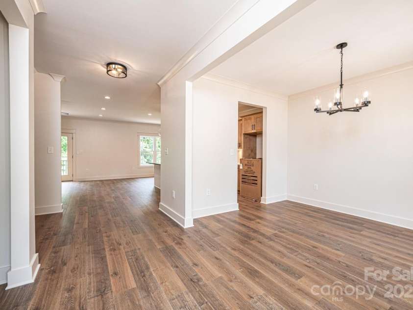 2109 6th Street, Hickory, NC 28601.  MLS# CAR4223210, YatesRealty ID 4763. 