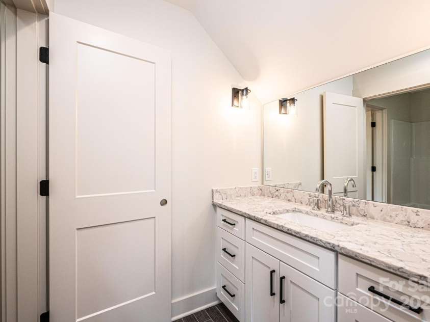 2109 6th Street, Hickory, NC 28601.  MLS# CAR4223210, YatesRealty ID 4763. 