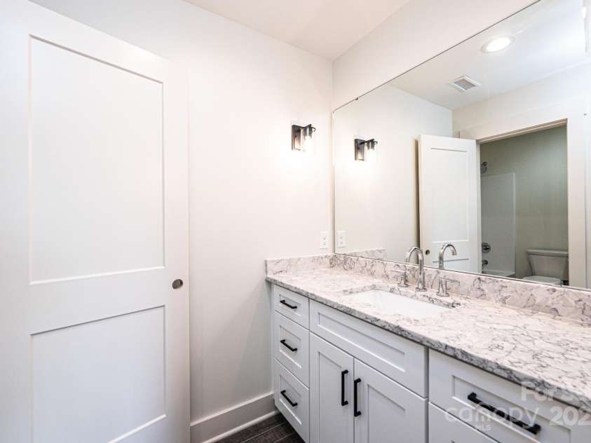 2109 6th Street, Hickory, NC 28601.  MLS# CAR4223210, YatesRealty ID 4763. 