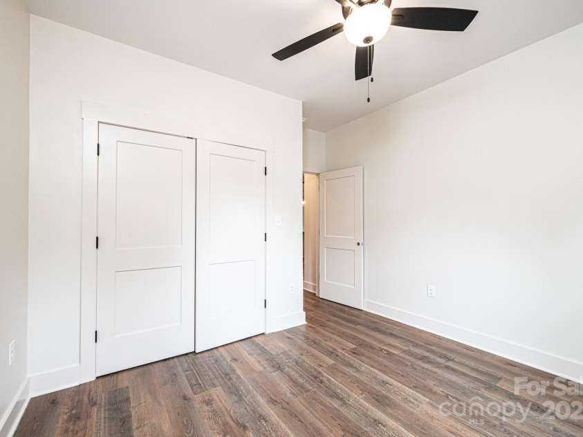 2109 6th Street, Hickory, NC 28601.  MLS# CAR4223210, YatesRealty ID 4763. 