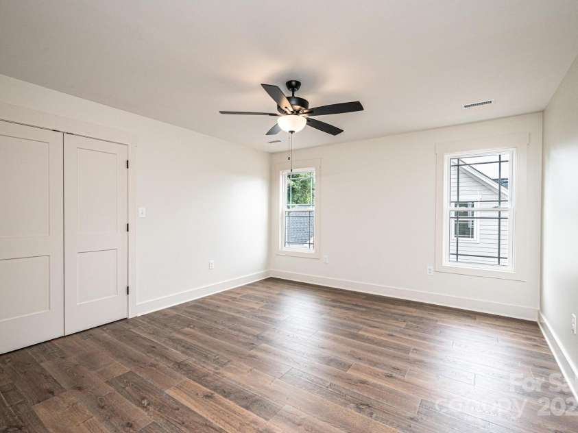 2109 6th Street, Hickory, NC 28601.  MLS# CAR4223210, YatesRealty ID 4763. 