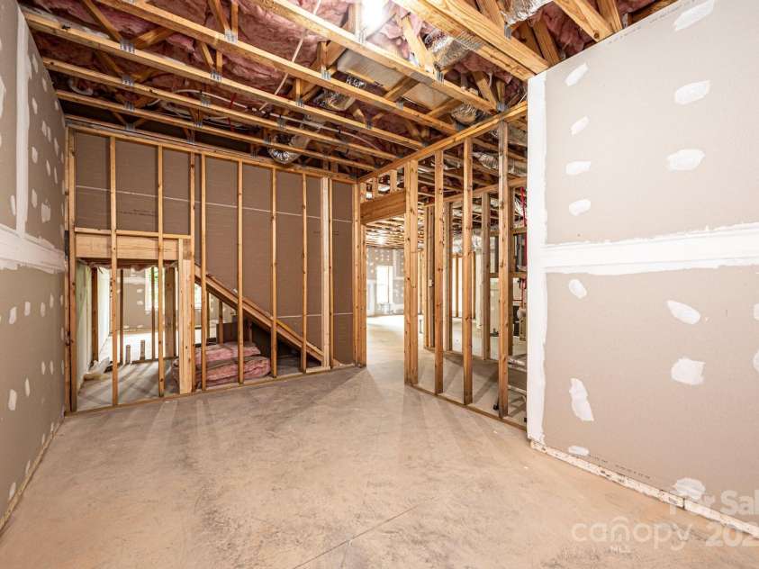 2109 6th Street, Hickory, NC 28601.  MLS# CAR4223210, YatesRealty ID 4763. 