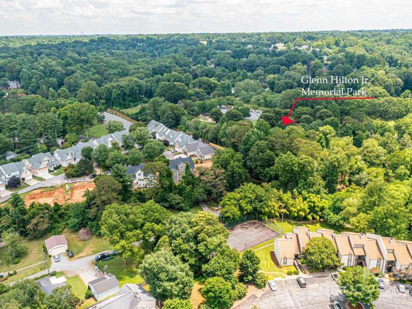 2109 6th Street, Hickory, NC 28601.  MLS# CAR4223210, YatesRealty ID 4763. 