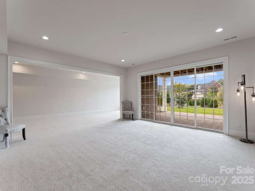 3011 Ella Katherine Way, Charlotte, NC 28210.  MLS# CAR4312353, YatesRealty ID 4763. Spacious walk-out basement. 