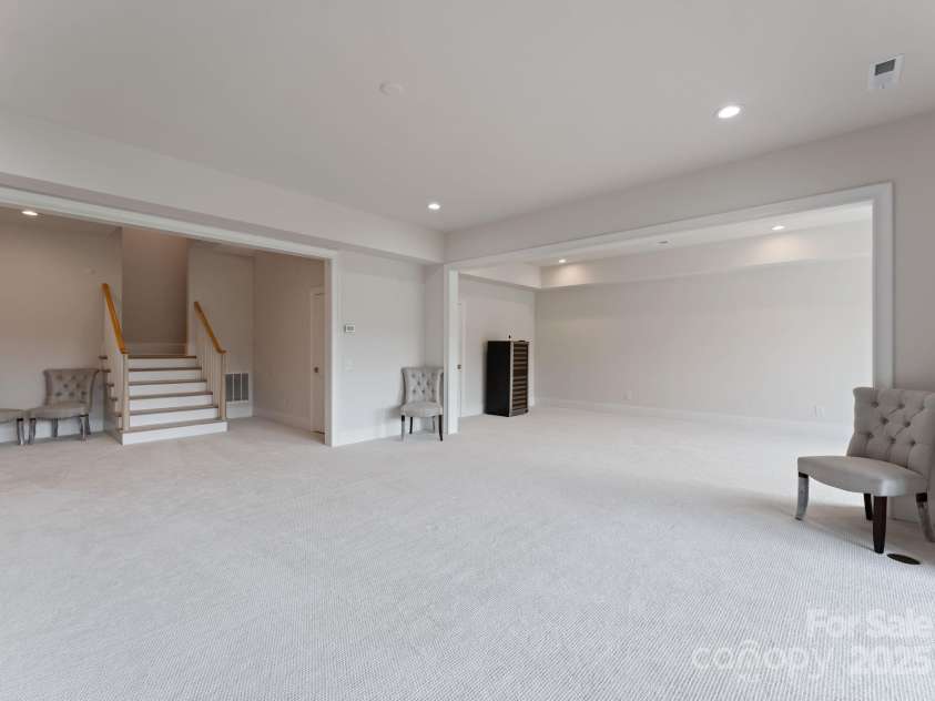 3011 Ella Katherine Way, Charlotte, NC 28210.  MLS# CAR4312353, YatesRealty ID 4763. This space has so much flexibility for the new owners.