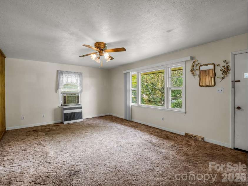 375 Bee Tree Road, Swannanoa, NC 28778.  MLS# CAR4419136, YatesRealty ID 47630. 
