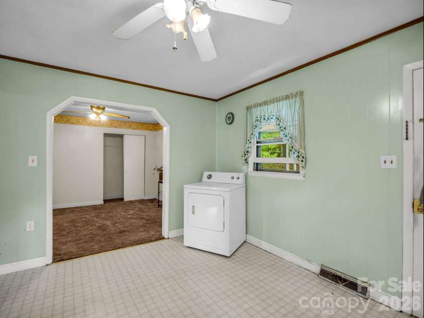 375 Bee Tree Road, Swannanoa, NC 28778.  MLS# CAR4419136, YatesRealty ID 47630. 