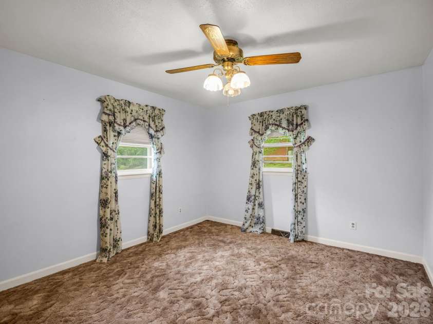 375 Bee Tree Road, Swannanoa, NC 28778.  MLS# CAR4419136, YatesRealty ID 47630. 