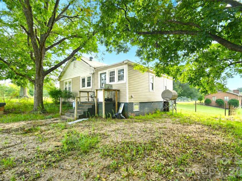 4036 US Highway 601 Highway, Concord, NC 28025.  MLS# CAR4419456, YatesRealty ID 47632. 