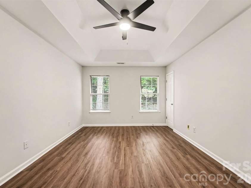 10104 Rockwood Road, Charlotte, NC 28215.  MLS# CAR4419415, YatesRealty ID 47633. 