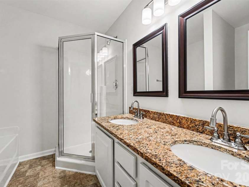 10104 Rockwood Road, Charlotte, NC 28215.  MLS# CAR4419415, YatesRealty ID 47633. 