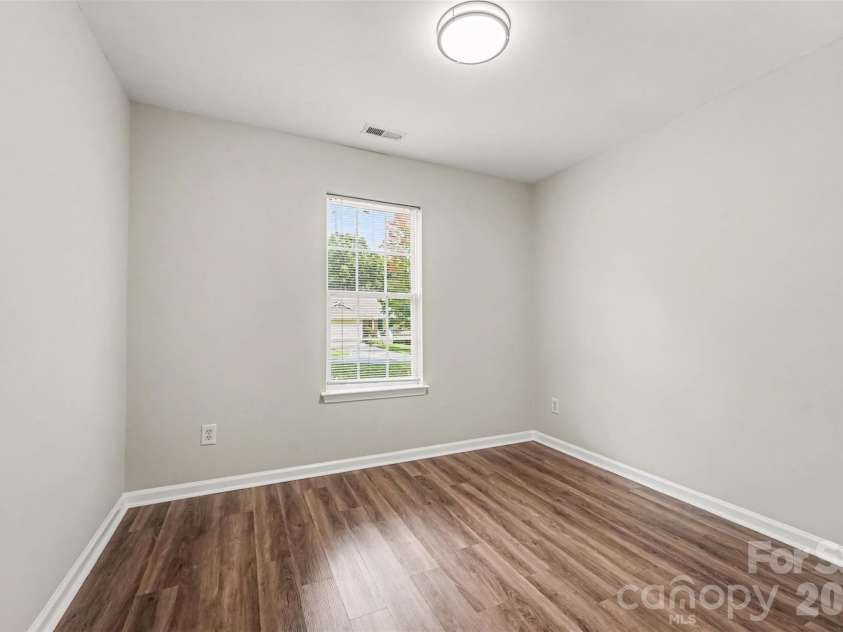10104 Rockwood Road, Charlotte, NC 28215.  MLS# CAR4419415, YatesRealty ID 47633. 