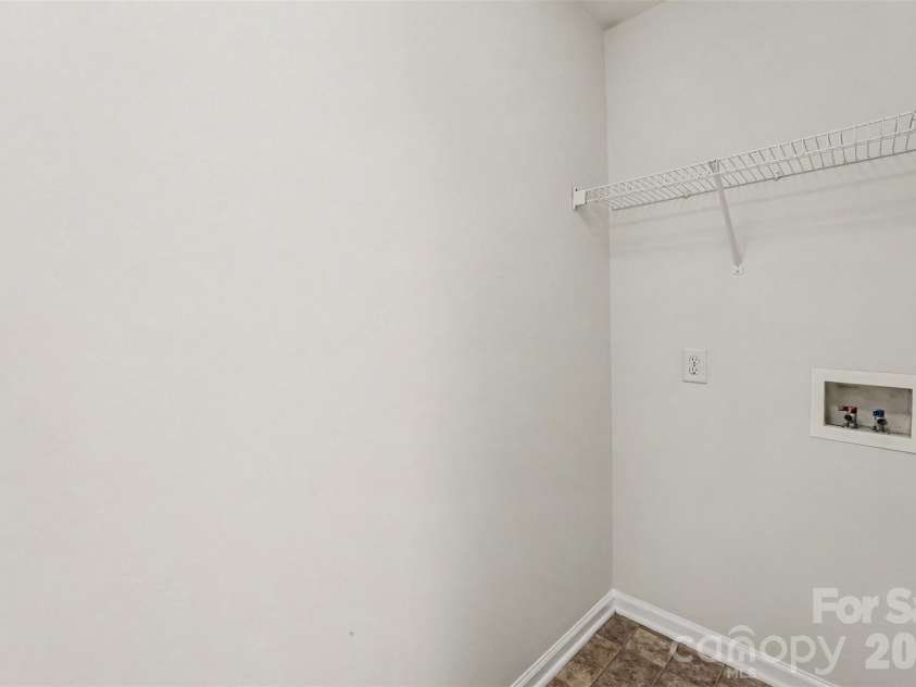 10104 Rockwood Road, Charlotte, NC 28215.  MLS# CAR4419415, YatesRealty ID 47633. 