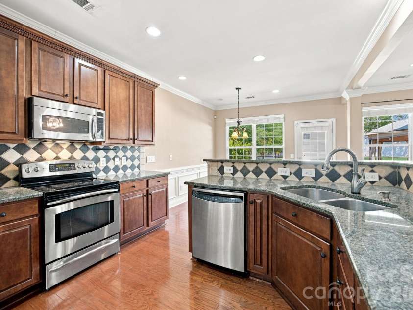 9770 Turning Wheel Drive, Charlotte, NC 28214.  MLS# CAR4418551, YatesRealty ID 47634. 