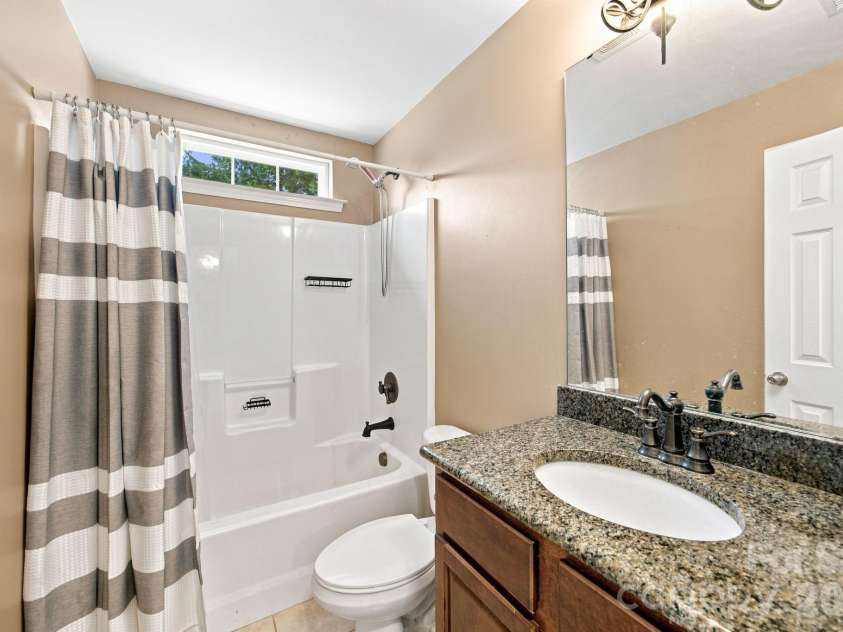 9770 Turning Wheel Drive, Charlotte, NC 28214.  MLS# CAR4418551, YatesRealty ID 47634. 