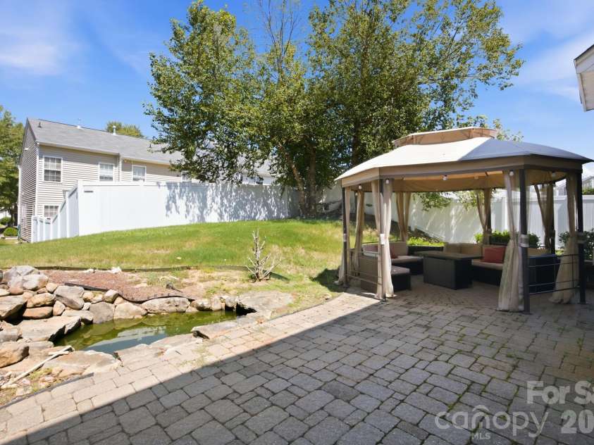 9770 Turning Wheel Drive, Charlotte, NC 28214.  MLS# CAR4418551, YatesRealty ID 47634. 