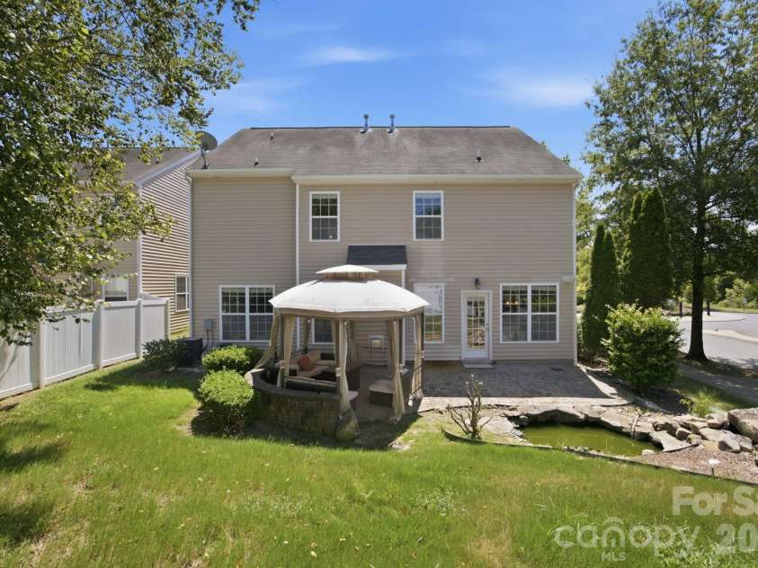 9770 Turning Wheel Drive, Charlotte, NC 28214.  MLS# CAR4418551, YatesRealty ID 47634. 