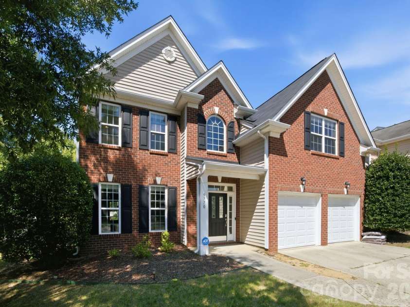 9770 Turning Wheel Drive, Charlotte, NC 28214.  MLS# CAR4418551, YatesRealty ID 47634. 